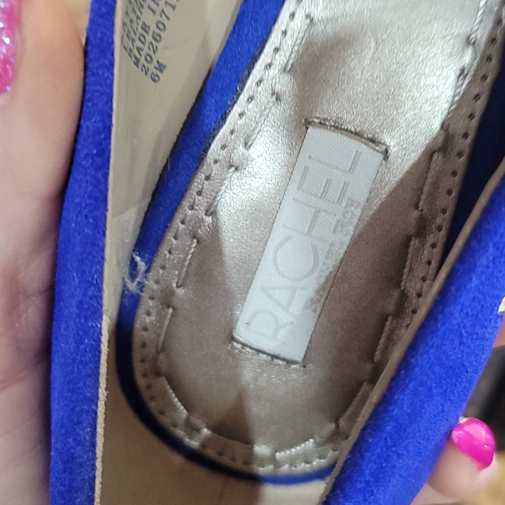 Heels - Picture 4 of 4